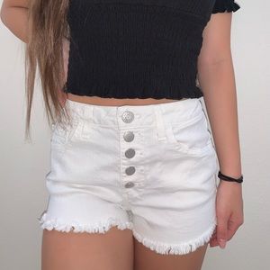 🦋 White Denim Shorts by Refuge 🦋